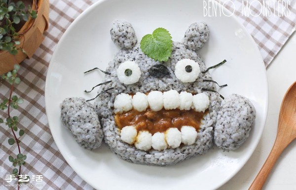 Japanese mothers use their plating skills to 120% for their children! 