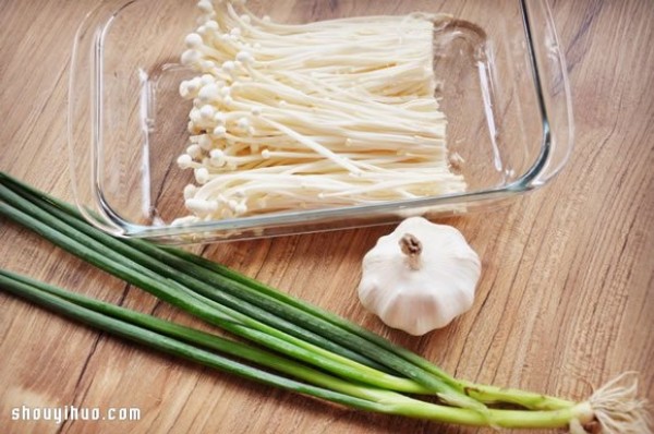 How to make garlic enoki mushrooms. It tastes like steamed scallops with garlic! 