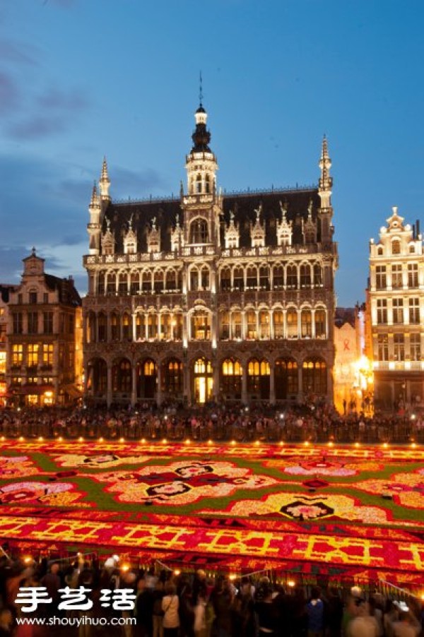 Super spectacular Belgian flower carpet! A total of one million begonias