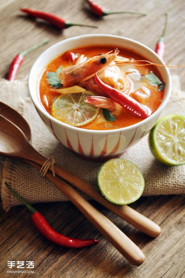 How to make Thai Tom Yum Soup. How to make Thai Hot and Sour Shrimp Soup