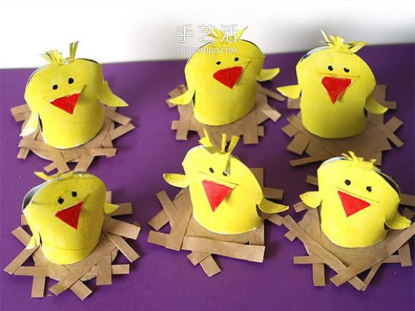 How to make chickens by hand using paper rolls to make chickens in the chicken coop