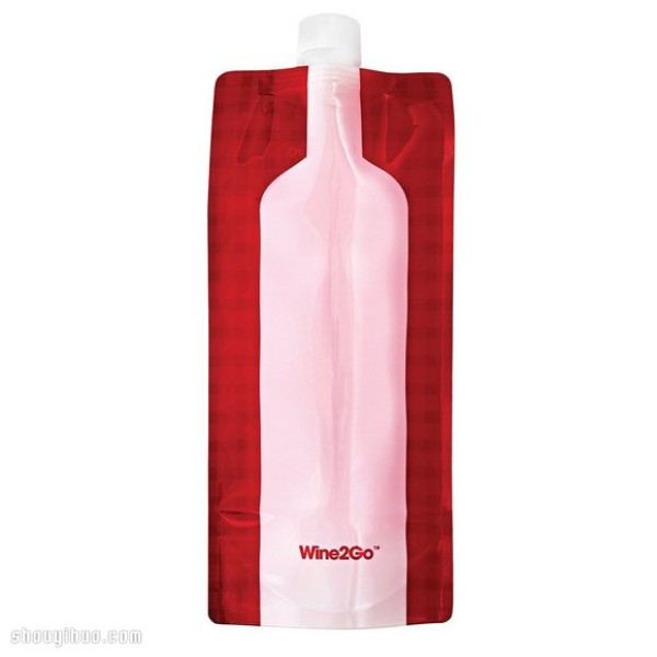 Wine2Go Plastic material portable foldable wine bottle design