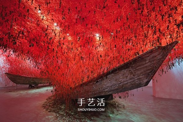 Chiharu Shiota Chiharus large-scale needlework installation art