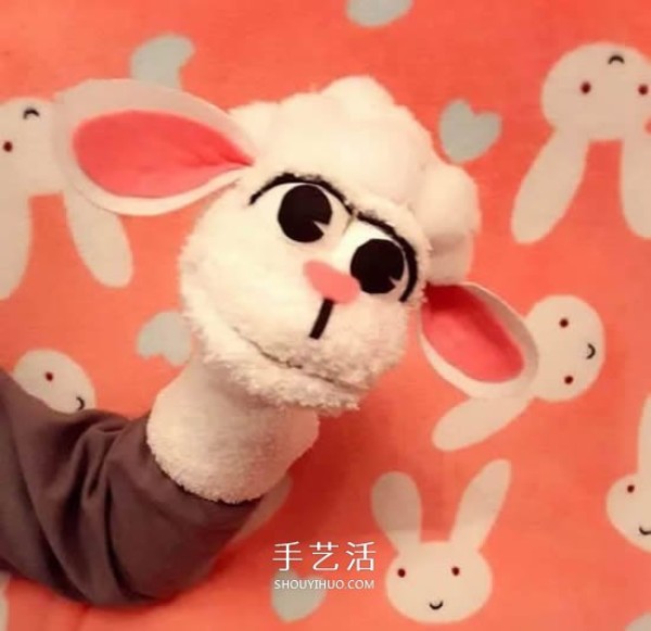 Gloves, socksIts so easy to transform hand puppets into homemade cloth toys