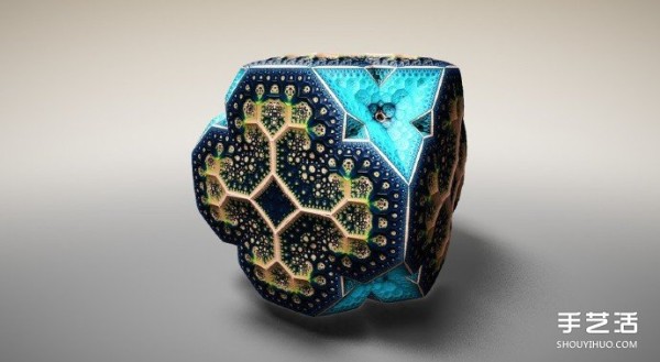 Pictures of Tom Beddards fractal artwork - The Pearl of the Universe