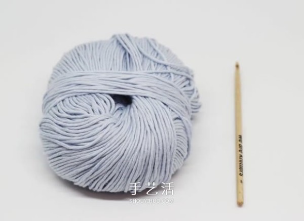 The illustrations of basic crochet rib stitches can be used in hats and handbags