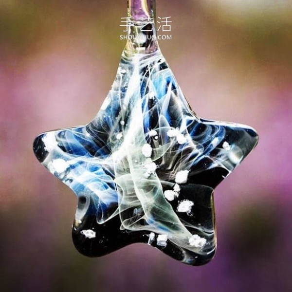 Amazing memorial glass sculpture made from the ashes of the deceased