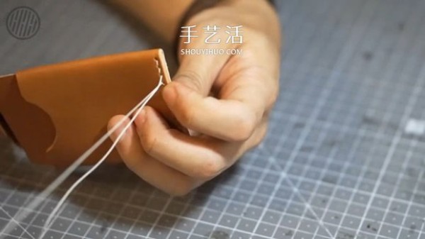 Detailed steps for making a homemade mens bi-fold leather wallet