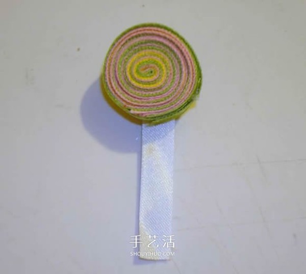 The cute way to make ribbon lollipop hairpins without sewing by hand