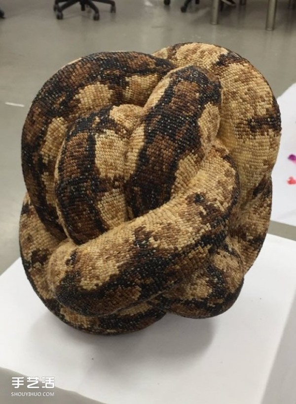 Ordinary sesame seeds turn into big snakes! Creative handmade works by god-level skillful hands