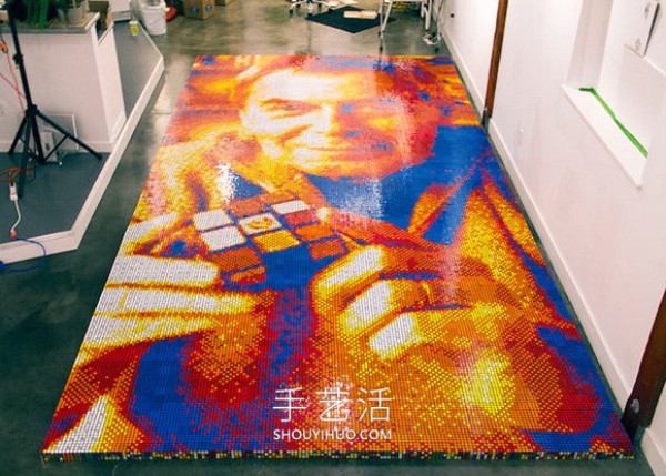 Artist uses thousands of Rubiks cubes to DIY huge pop culture portraits