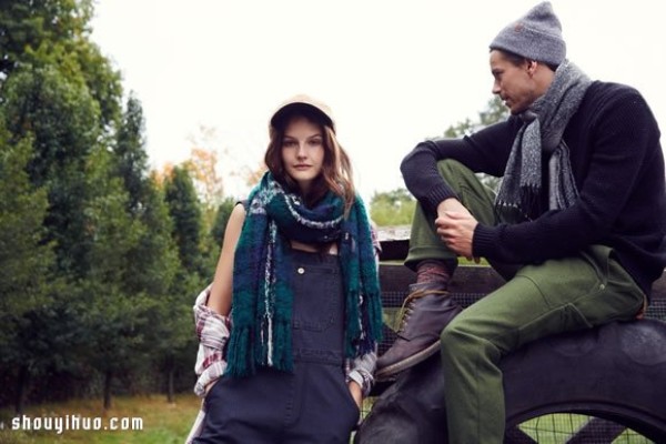 Urban Outfitters Supermodel Couples Sweet Christmas Catalog