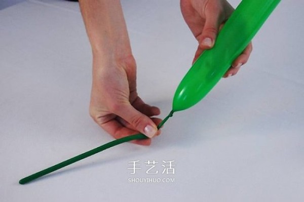 How to make a balloon-shaped coconut tree using a balloon to make a coconut tree by hand