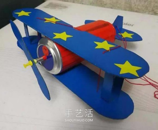 A simple way to use can can waste to make a homemade airplane model