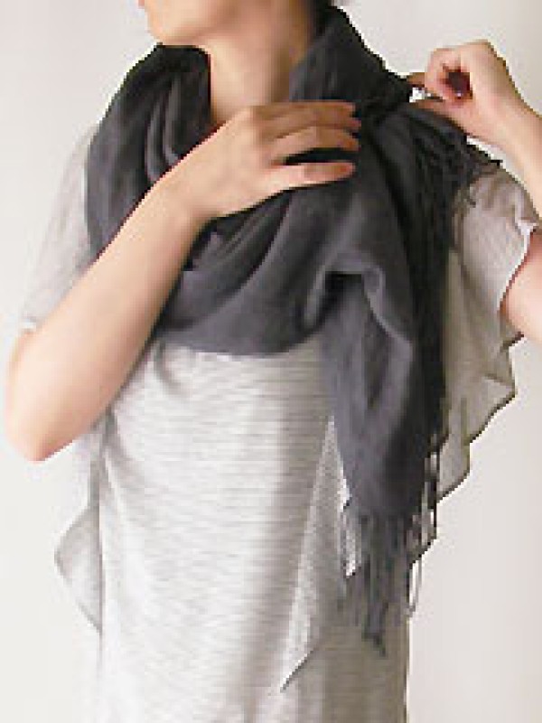 A comprehensive collection of various ways to tie a scarf, and 60 ways to tie a long scarf