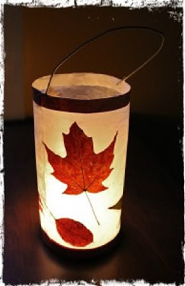 How to make hand-made Mid-Autumn Festival lanterns with fallen leaves in autumn