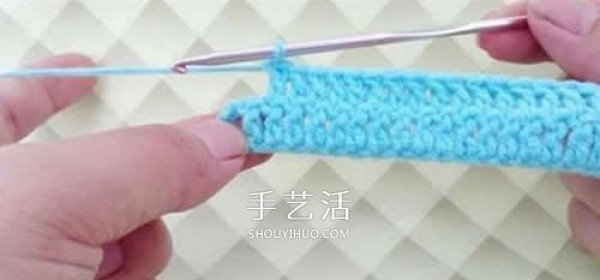 Tutorial on handmade crochet warm socks to protect feet when watching TV in winter