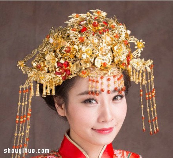 The gorgeous Chinese-style retro wedding bridal headwear is so beautiful! 