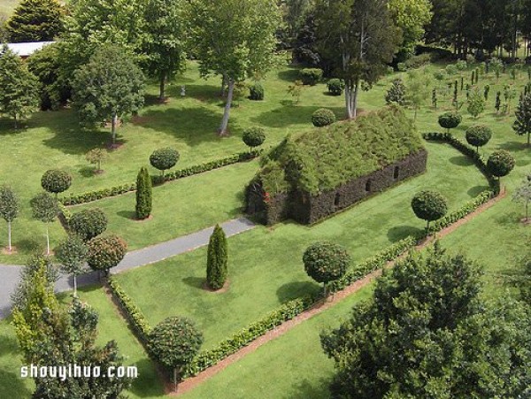 The breathing church, a green secret realm built with trees