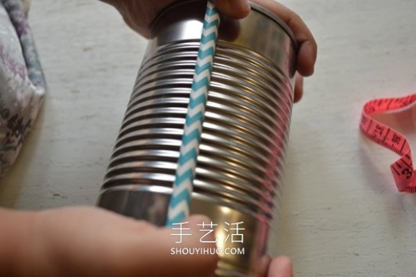 Using paper straws and tin can waste to make handmade healing vases