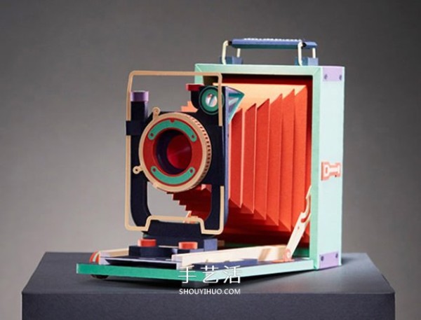 Return to the film era! Seoul artist creates 1:1 retro paper camera