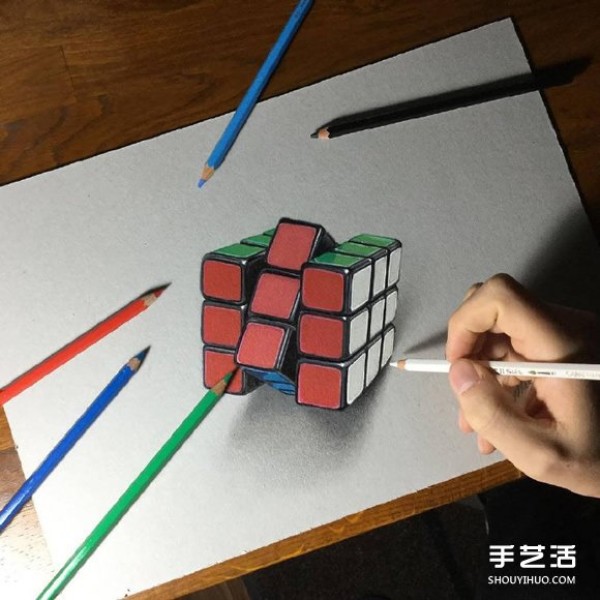 Hyper-realistic three-dimensional paintings are so realistic that people can