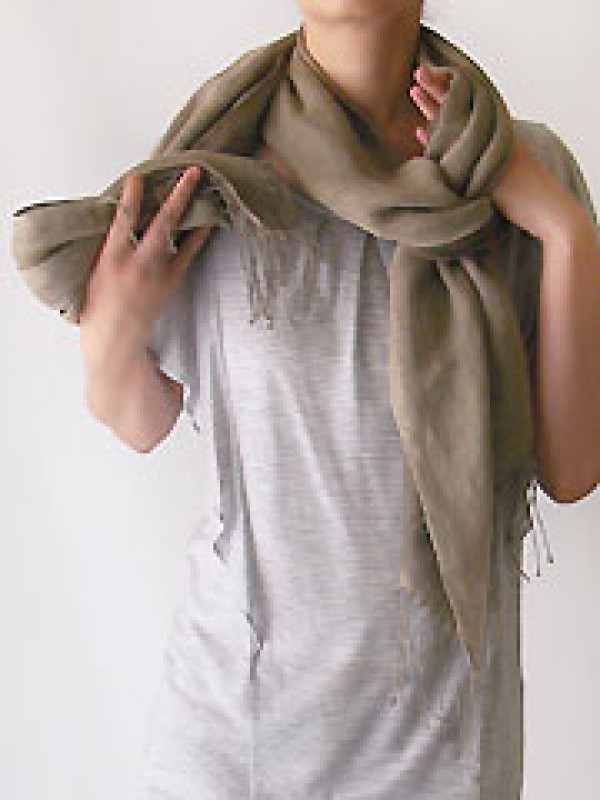 A comprehensive collection of various ways to tie a scarf, and 60 ways to tie a long scarf