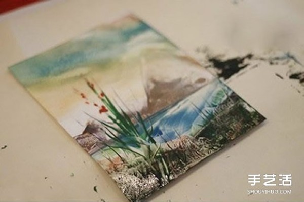 Creative iron painting method melts the crayons and draws beautiful patterns