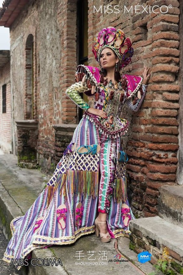 Miss Mexico wears traditional clothes to shoot fashion shoots, gorgeous and stunning! 