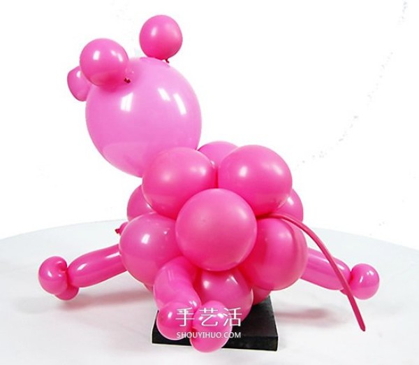 Illustrated balloon styling tutorial: Make a cute little pink pig step by step