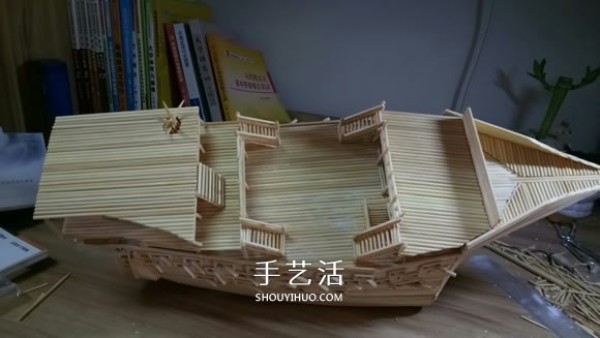 The ancient warship model is hand-made with disposable chopsticks