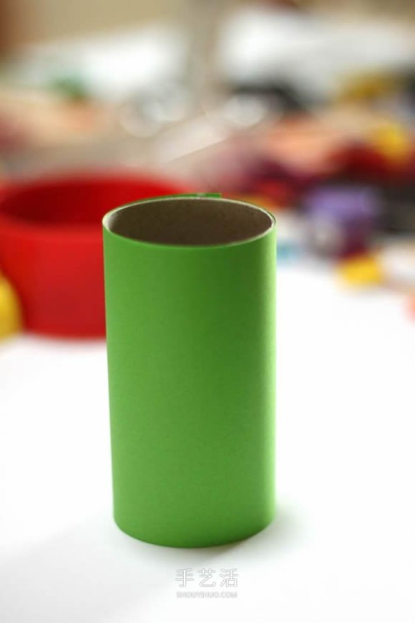 How to make a handmade caterpillar pen holder from a toilet paper tube