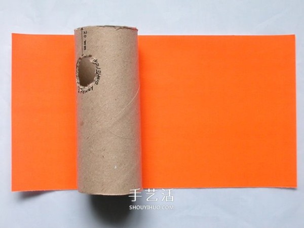 Detailed illustrated tutorial on how to make a homemade rolling paper train