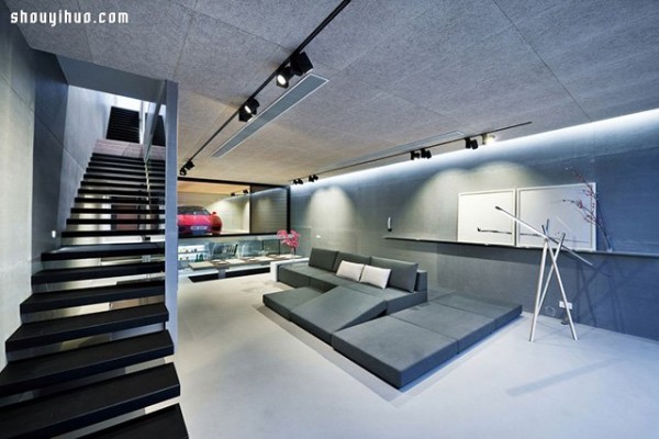 Sleep with Ferrari! Hong Kongs luxury sports car villa design