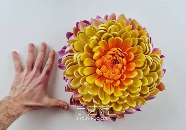 Exquisite handmade porcelain flowers! Looks like real beautiful flowers