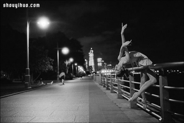 The graceful ballet postures outside the pointe art stage under the camera