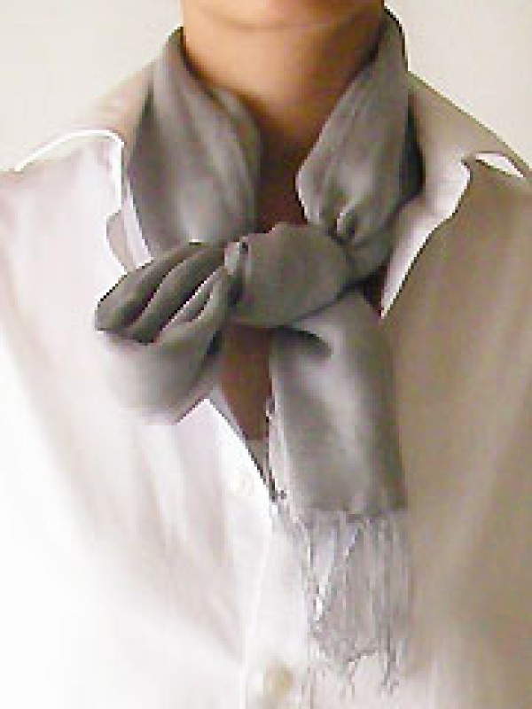 A comprehensive collection of various ways to tie a scarf, and 60 ways to tie a long scarf