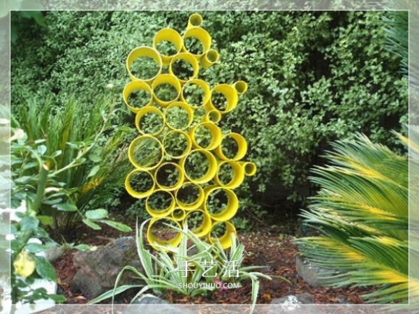 Tutorial on making garden sculptures from PVC pipes, how to make homemade PVC pipe sculptures