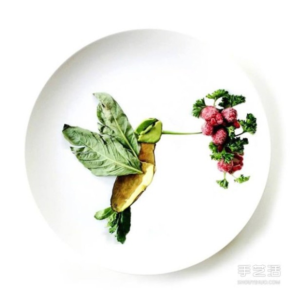 Artistic creative DIY on the plate allows the ingredients to be arranged in beautiful patterns