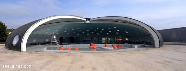 Mushroom-like dome public swimming pool in Lingolsheim, France