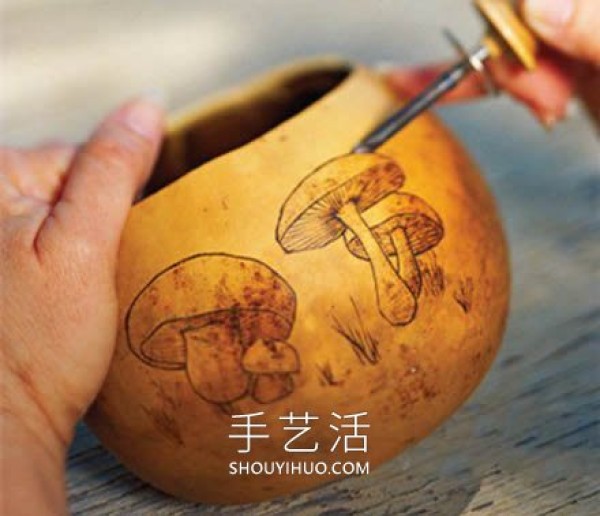 How to make hand-carved gourds