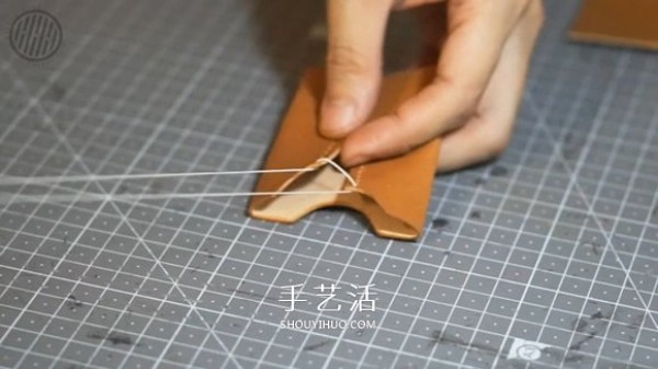 Detailed steps for making a homemade mens bi-fold leather wallet