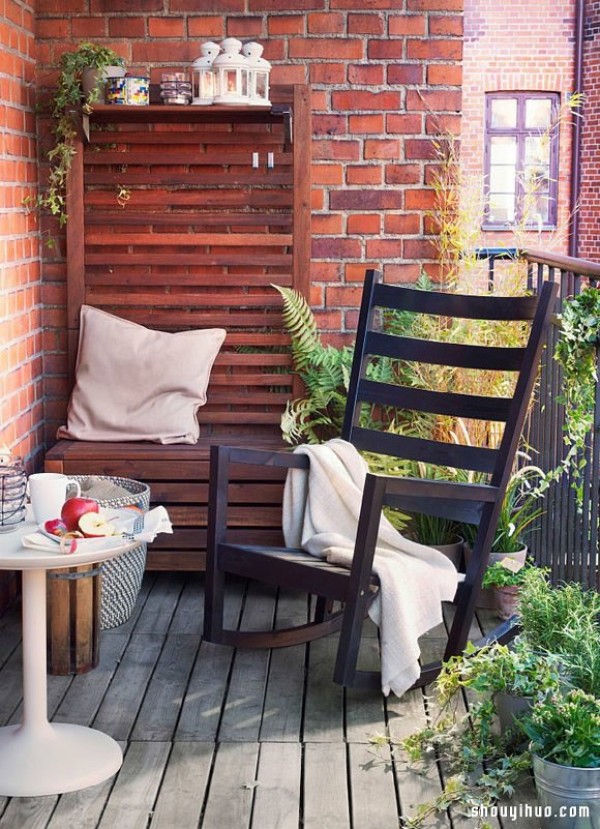 8 Simple and Practical Ways to Decorate and Decorate a Literary and Fresh Small Balcony