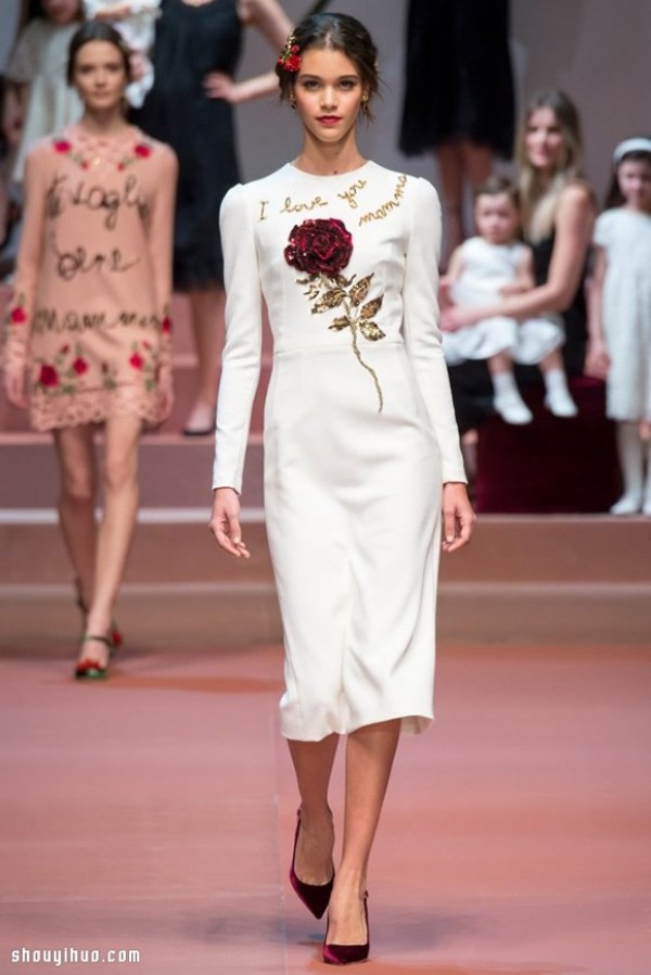 Dolce & Gabbana 2015 Autumn and Winter Fashion: An Ode to Mothers Love