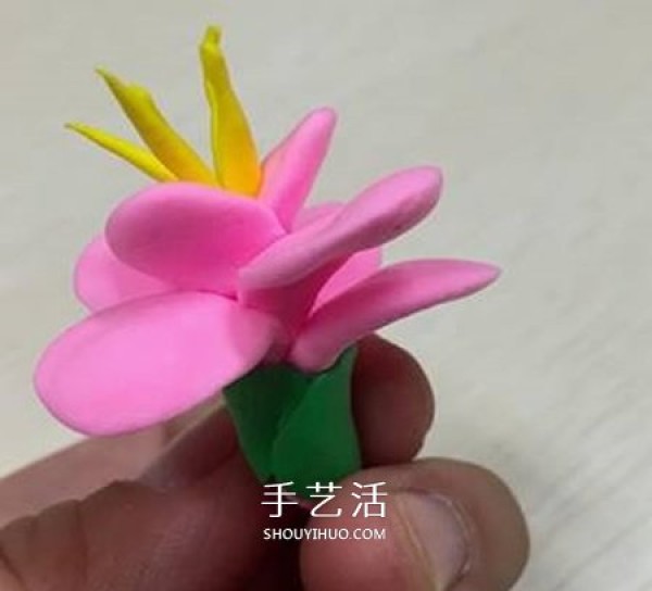 I miss the spring to use ultra-light clay to hand-make beautiful peach blossoms