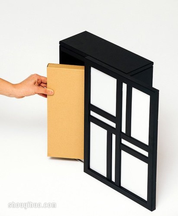 The unique Japanese-style mailbox will amaze the postman! 