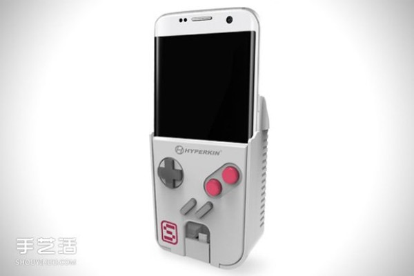 Android phone turns into Game Boy retro game console accessory design