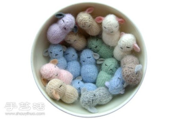 Made mini lambs with peanut-sized yarn