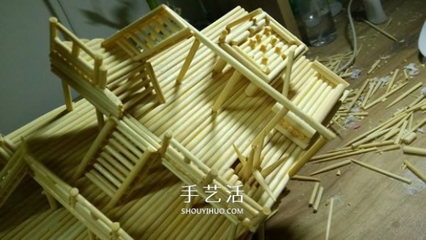 The ancient warship model is hand-made with disposable chopsticks