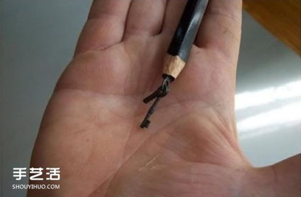 Super difficult pencil lead carving pictures, master-level pencil lead handmade products